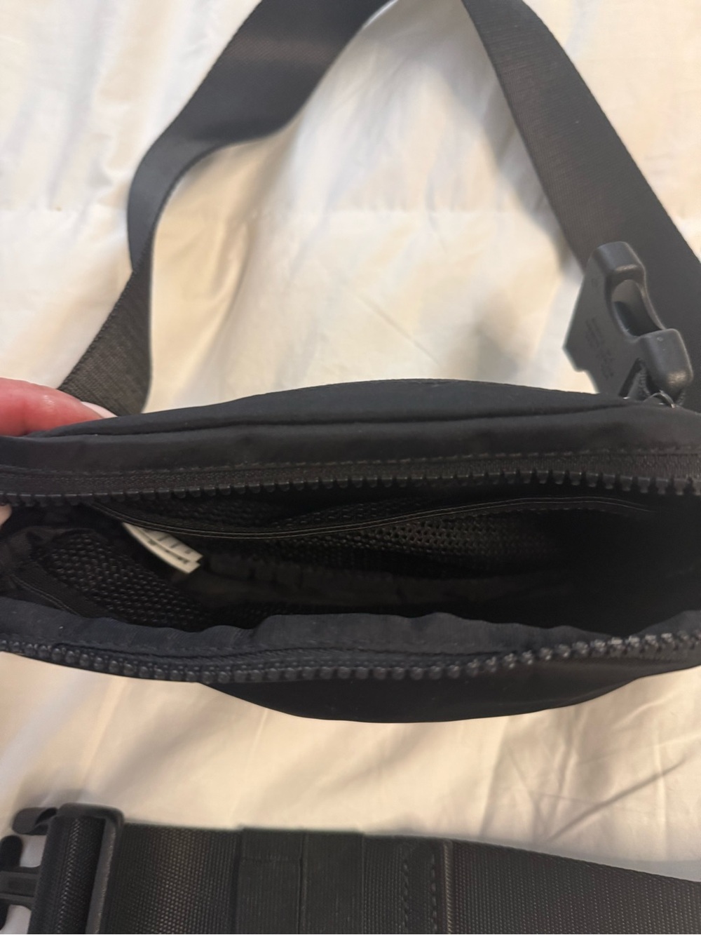 lululemon Everywhere Belt Bag 1L with Adjustable Strap. Black/silver Like New. - Picture 3 of 5